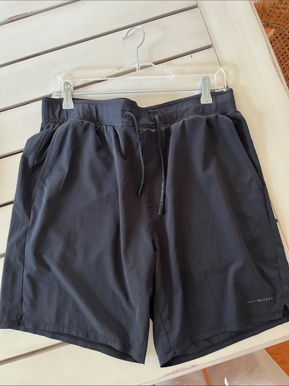 Travis Mathew Sz L Black W/ Palm Trees
